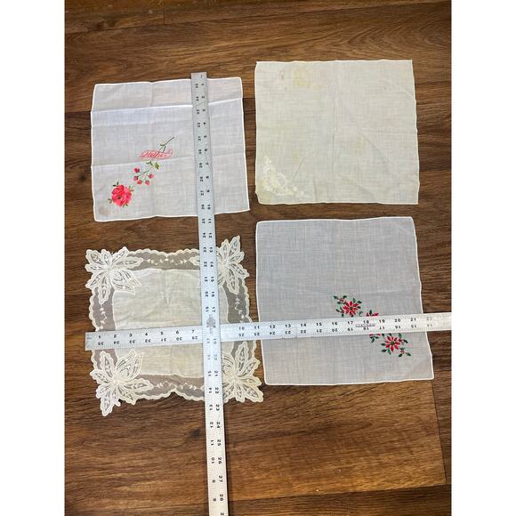 lot of 4 vintage handkerchiefs used condition - Picture 6 of 9